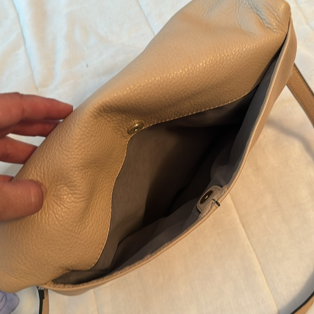 Vince Camuto purse camel colored leather - Picture 5 of 6